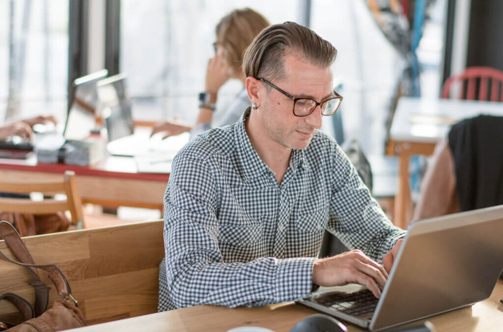 Outsourcing vs. In-House Accounting: What’s Right for You?